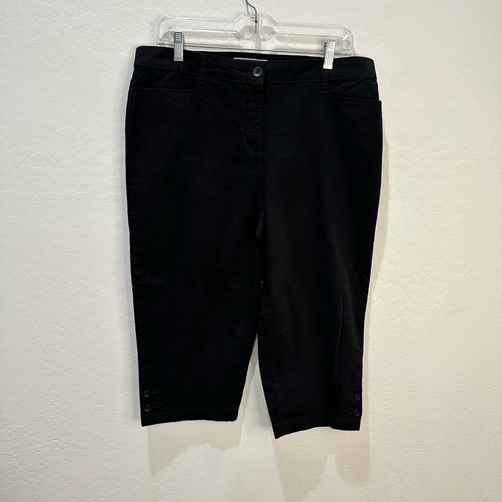 Karen Scott Petite Black Pull On Capri Pants 12P Button Hem Cropped Trousers - Picture 2 of 5
